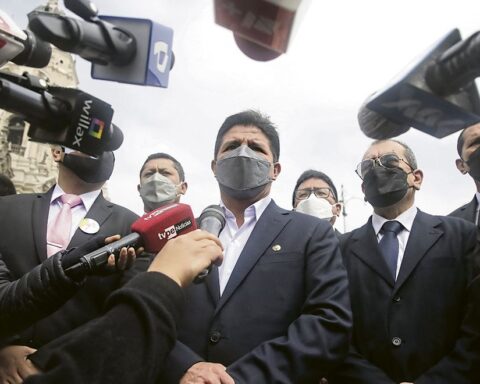 Pedro Castillo resigns from the party that brought him to the Government