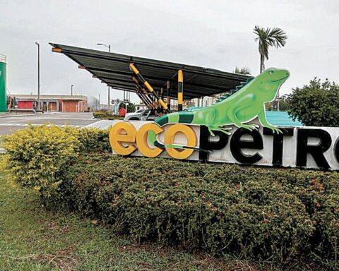 Petrobras and Ecopetrol announce discovery of natural gas in deep waters of Colombia