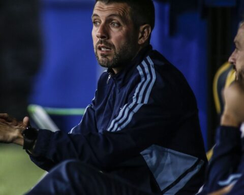 Pezzolano guarantees total delivery against Flu, but prioritizes Serie B