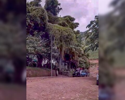 Policía ocupa instalaciones de oenegés