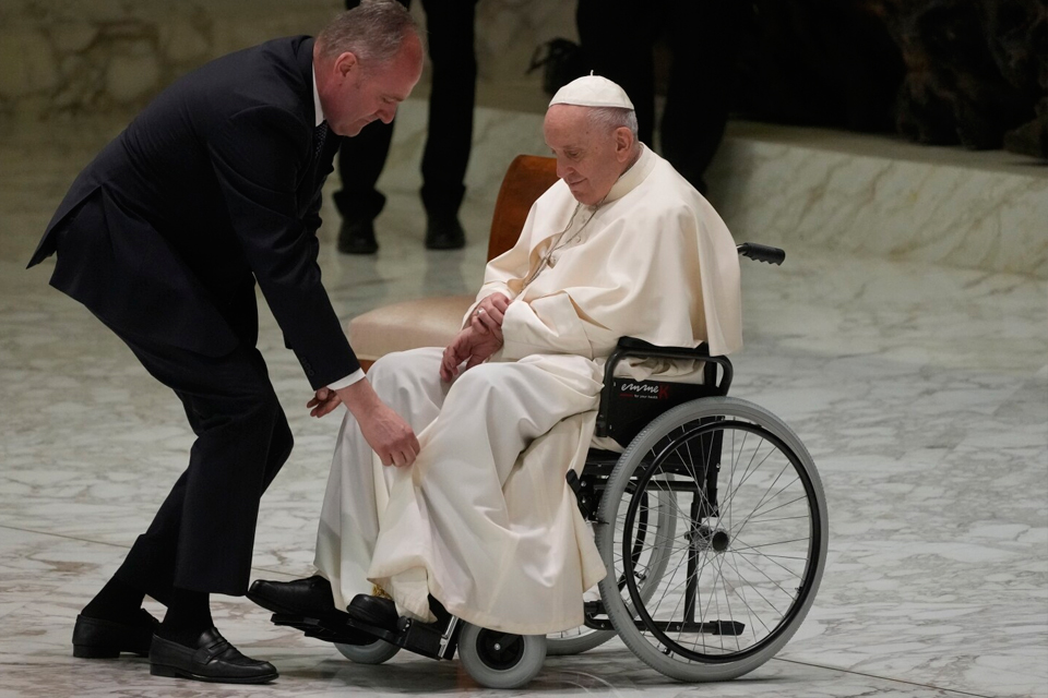 Pope Francis: "Changing the pontiff would not be a catastrophe"