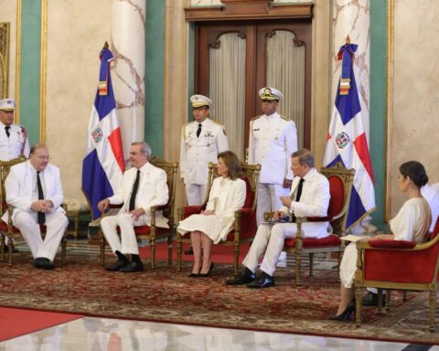 La ceremonia protocolar fue realizada en el Salón de Embajadores del Palacio Nacional