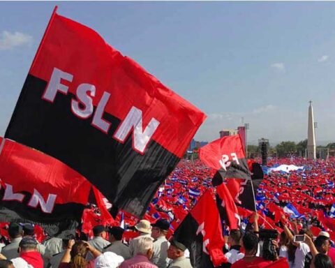 President Maduro congratulates the Sandinista Front on its 61st anniversary