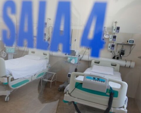 Public Health officials reject termination of 1,000 Covid contracts and fear omission of assistance