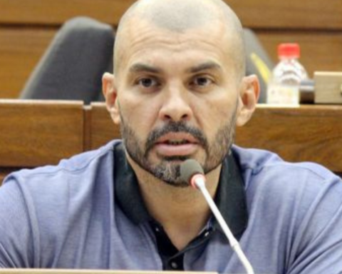 Ramírez urges businessmen to distance themselves from money laundering suspicions