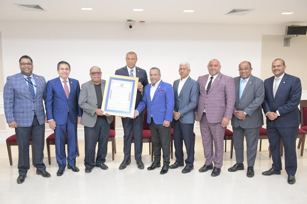 Recognizes the 50-year career of journalist Joseph Cáceres