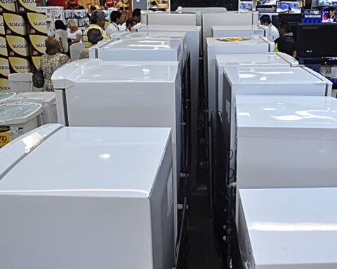 Refrigerators to display new energy efficiency label today