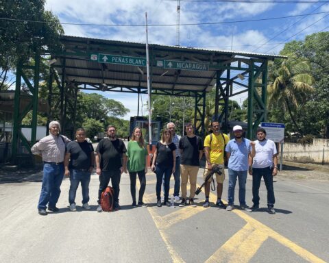 Regime militarizes Peñas Blancas and prohibits Latin American deputies from entering Nicaragua