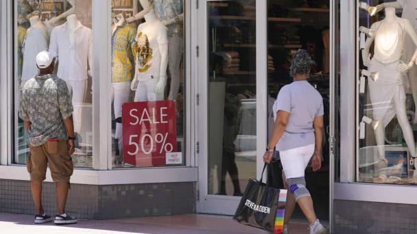 Retail sales up, allaying recession fears