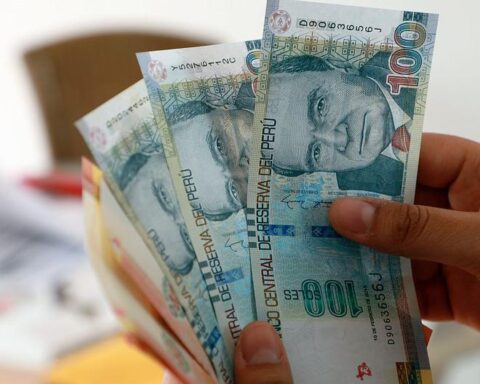 S/9 billion will be paid in bonuses