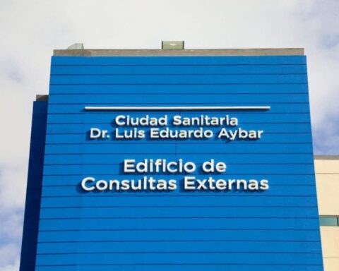 Sanitary City Luis Eduardo Aybar 1