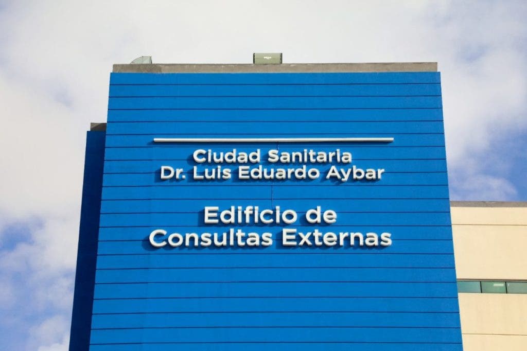 Sanitary City Luis Eduardo Aybar 1
