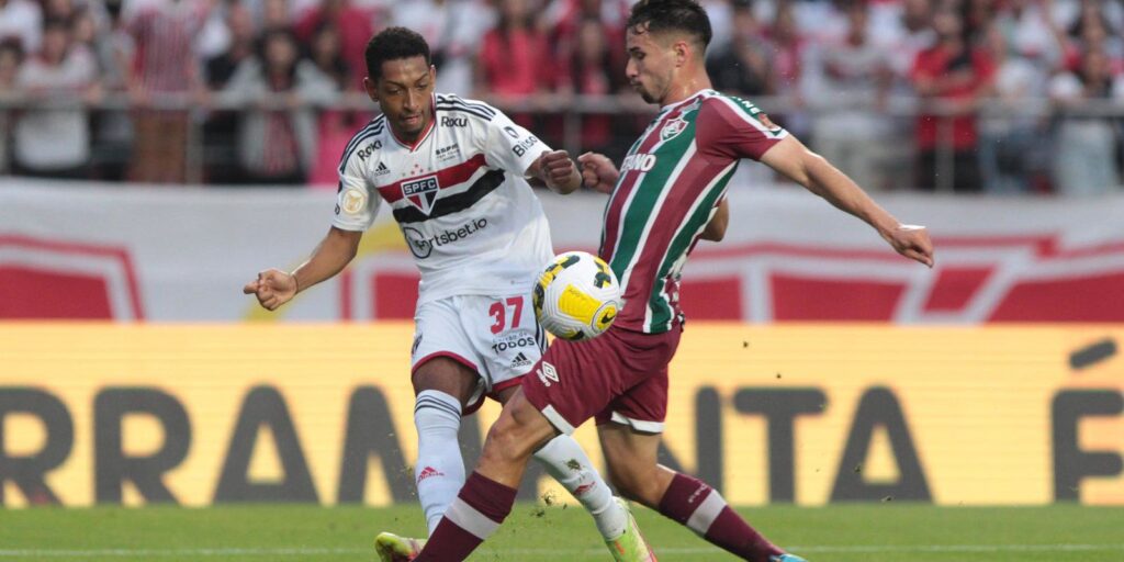 São Paulo and Flu draw 2-2 in a fierce dispute for the Brasileirão