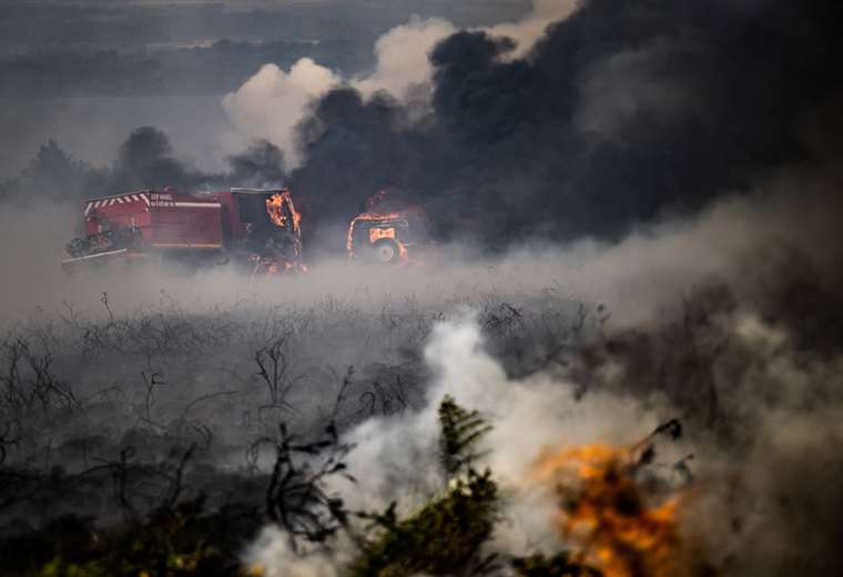 Además de la ola de calor, Francia registra incendios