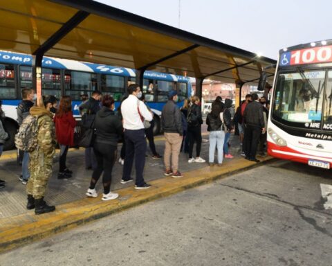 Stoppage of groups in the AMBA: the companies reduced the frequency of the service by 50%