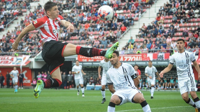 Students wasted the advantage and tied 2-2 with Central Córdoba in La Plata