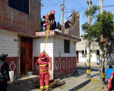 Tacna: Family prepared a grill and the second floor of the house burned