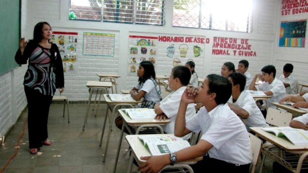 Teacher's Day in Nicaragua, amid partisanship, layoffs and exile