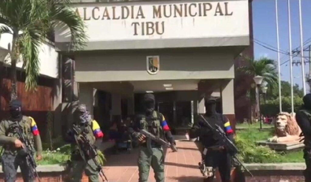 The Attorney General's Office opened an investigation into the presence of FARC dissidents in the Tibú Mayor's Office