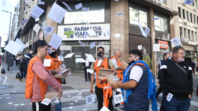 The Autonomous CTA holds an assembly in the Obelisk to claim the universal salary