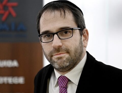 The act in front of the AMIA returns to face-to-face