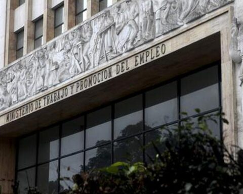 The decree that massifies strikes is an attack on the CNT, according to businessmen