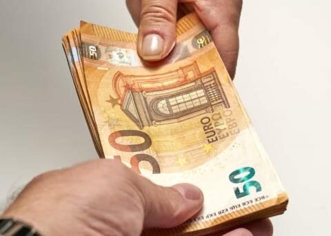 The euro falls despite the sharp rise in interest rates