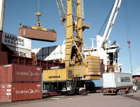 The trade balance for June closed with a deficit of US$115 million