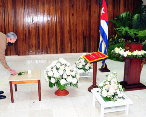 The tribute of the Cuban military to López-Calleja sounds like a warning before another 11J