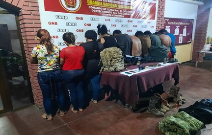 They arrested 16 of three cells associated with the Tren del Llano