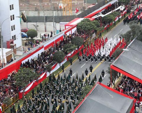 They ask to suspend activities of the National Holidays due to complaints against President Castillo