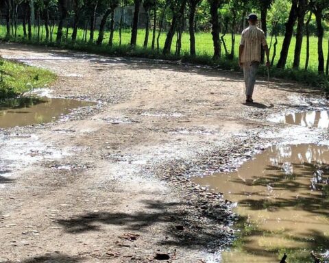 Reclaman a Obras Públicas reparación camino vecinal