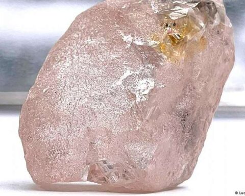 Hallan el diamante rosa más grande de los últimos 300 años