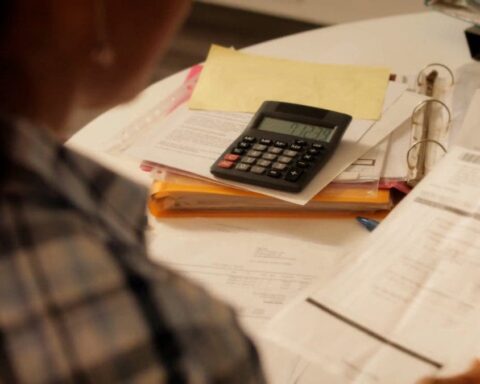 Plantean medidas para favorecer el empleo y la actividad económica en RD