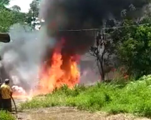 They report the explosion of a gasoline warehouse in the state of Táchira