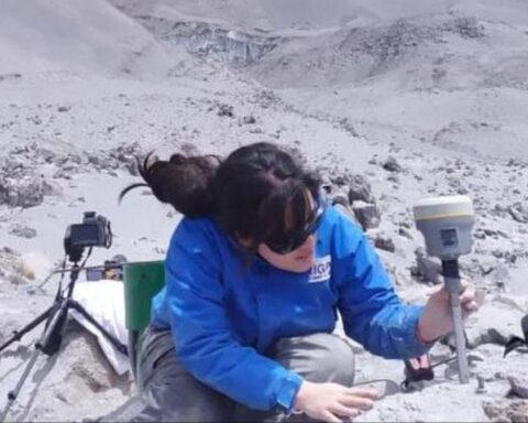 They steal seismic equipment to monitor the Tutupaca and Yucamani volcanoes in Tacna