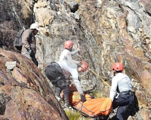 Tourist dies in the snowy Huaytapallana after separating from the group