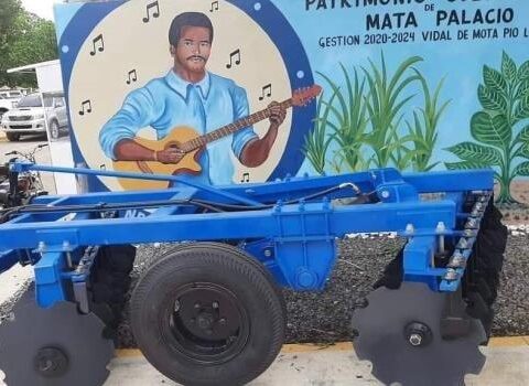 Tractor donated for farmers in Hato Mayor