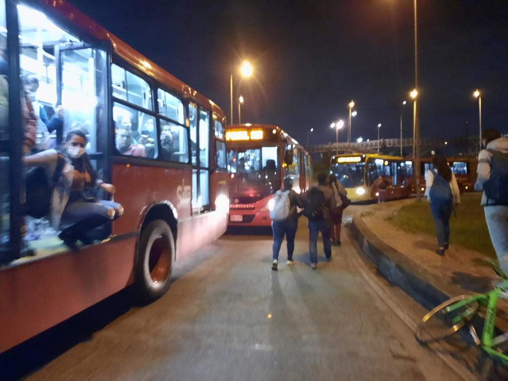 Traffic jams in Bogotá: blockades continue in Transmilenio due to bicycle taxi drivers' protest