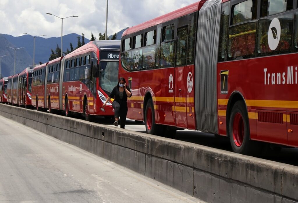 TransMilenio: Several stations on Caracas Avenue are closed due to a demonstration