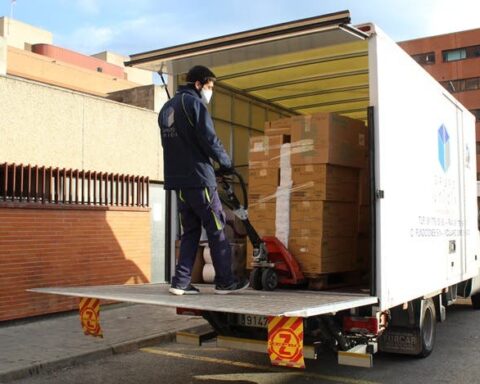 Camiones en NYC entregarán mercancías fuera horario de oficina