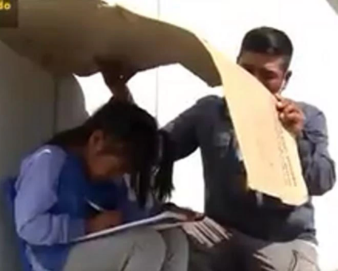 Trujillo: they grant a scholarship to a girl who studied under cardboard while her father worked washing cars (VIDEO)