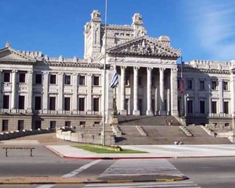 Unemployment insurance for legislators: The privilege of being a politician