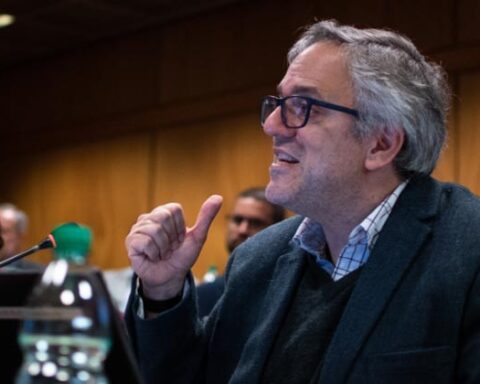 University interunion demonstrated before Parliament for a fair and decent budget