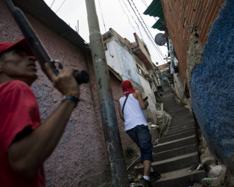 Venezuelan Criminal Organizations Adopt Colombian Guerrilla Strategies