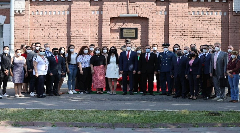 Venezuelan Foreign Minister honors Commander Chávez in Moscow﻿