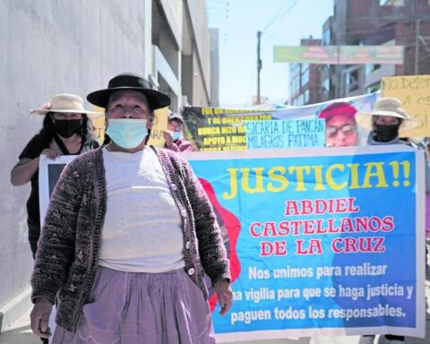 Wedding gifts motivated a woman to marry an engineer who was later ordered to be killed