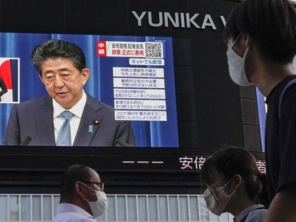 What was the 'Abenomics' economic stimulus created by Shinzo Abe