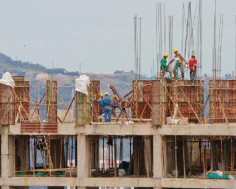 Why does the IMF say that the country's growth will double that of the world?