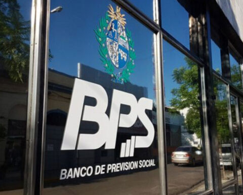 Why when you want to retire the file will sleep for a while on a desk